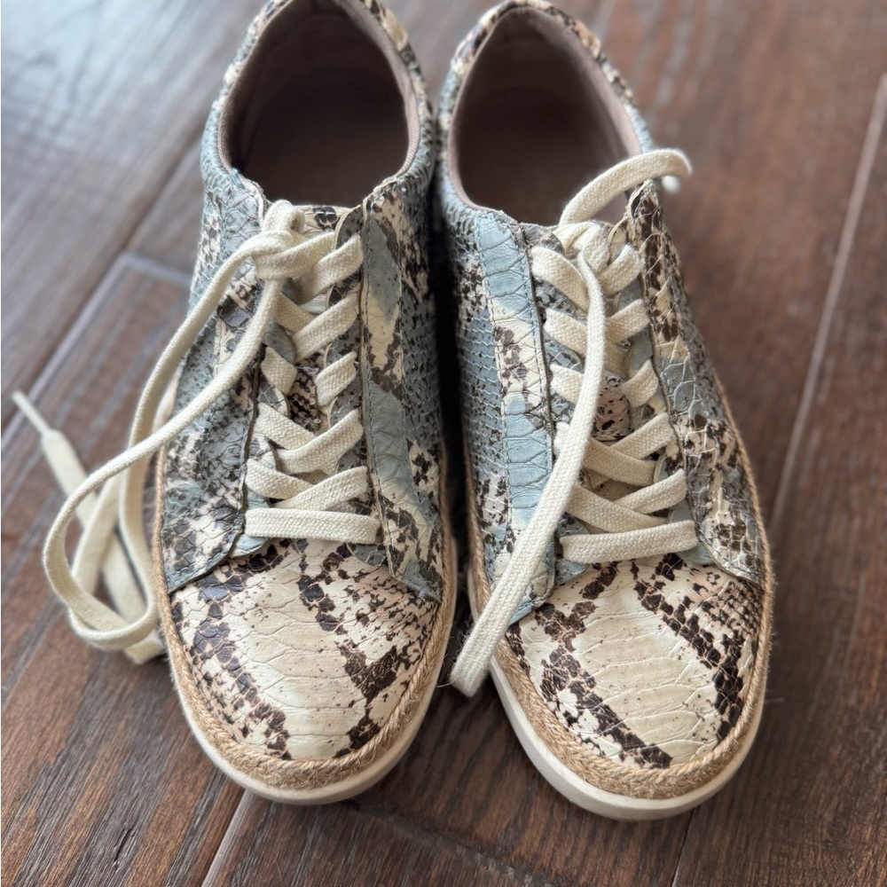 Snakeskin Pattern Sneakers